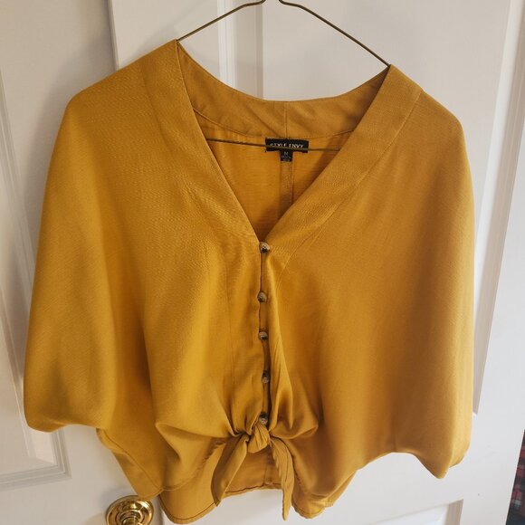 Mustard yellow top - Picture 1 of 2